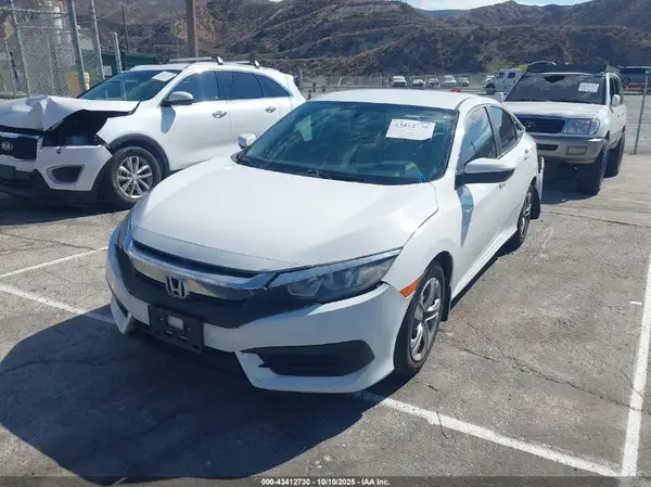 2HGFC2F58JH522275 2018 HONDA CIVIC - Image 2