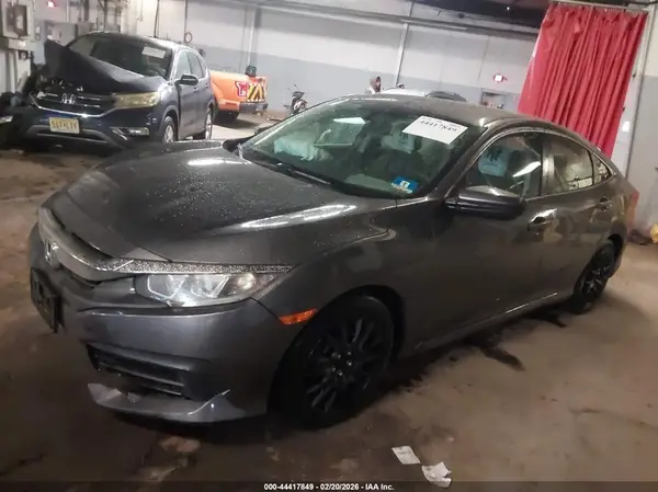 2HGFC2F58JH522664 2018 HONDA CIVIC - Image 2