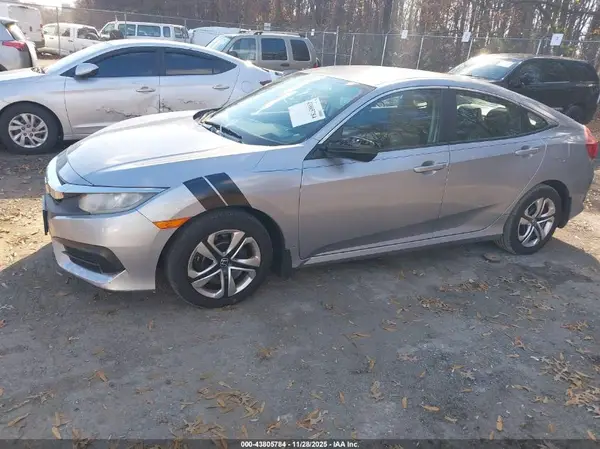 2HGFC2F58JH530859 2018 HONDA CIVIC - Image 2
