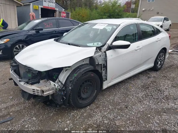 2HGFC2F58JH533003 2018 HONDA CIVIC - Image 2
