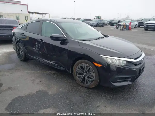 2HGFC2F58JH552943 2018 HONDA CIVIC - Image 1