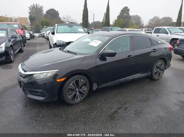 2HGFC2F58JH552943 2018 HONDA CIVIC - Image 2
