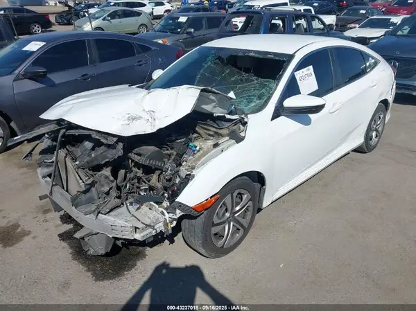 2HGFC2F58JH555499 2018 HONDA CIVIC - Image 2