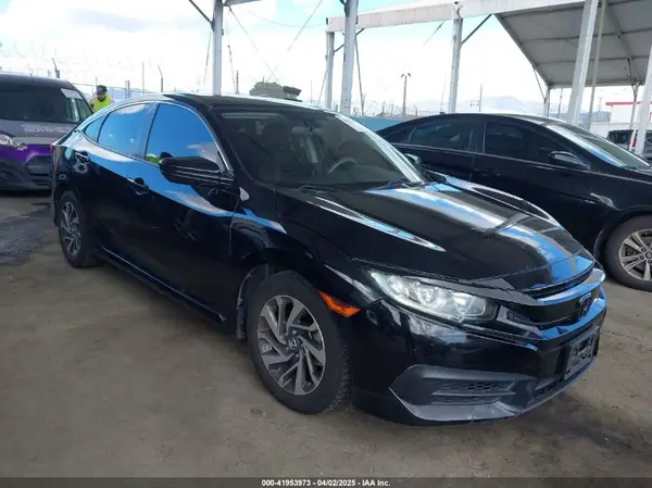 2HGFC2F58JH558306 2018 HONDA CIVIC - Image 1
