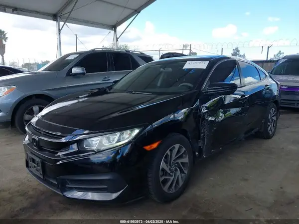 2HGFC2F58JH558306 2018 HONDA CIVIC - Image 2