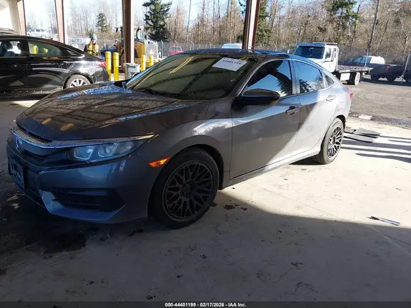 2HGFC2F58JH562209 2018 HONDA CIVIC - Image 2