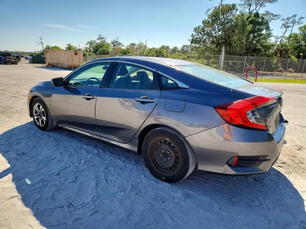 2HGFC2F58JH563554 2018 HONDA CIVIC - Image 2