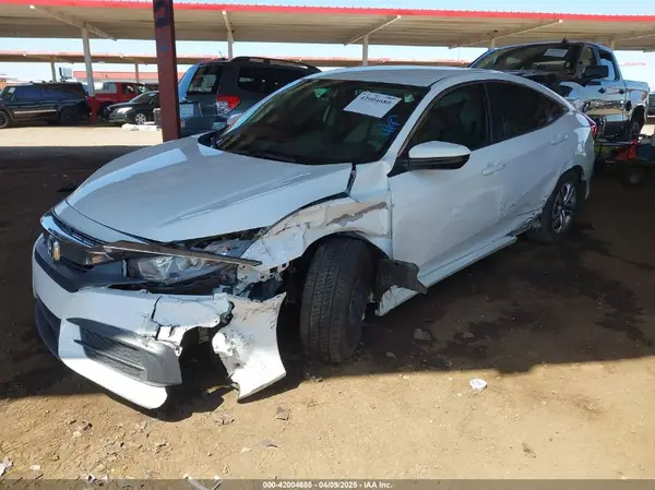 2HGFC2F58JH568589 2018 HONDA CIVIC - Image 2