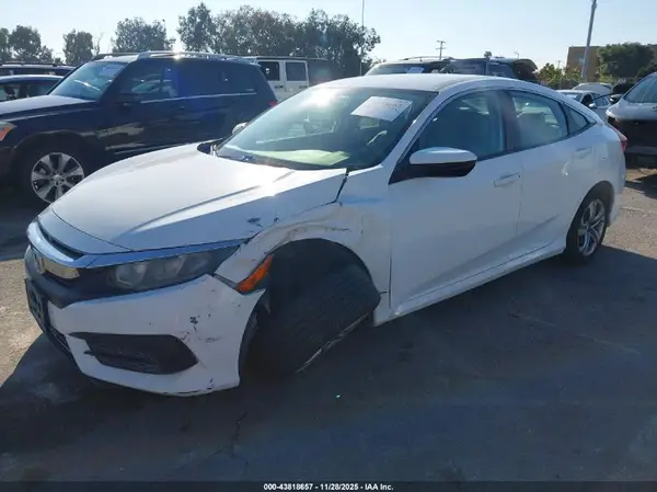 2HGFC2F58JH578149 2018 HONDA CIVIC - Image 2