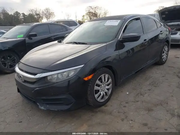 2HGFC2F58JH582248 2018 HONDA CIVIC - Image 2