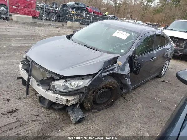 2HGFC2F58JH587644 2018 HONDA CIVIC - Image 2