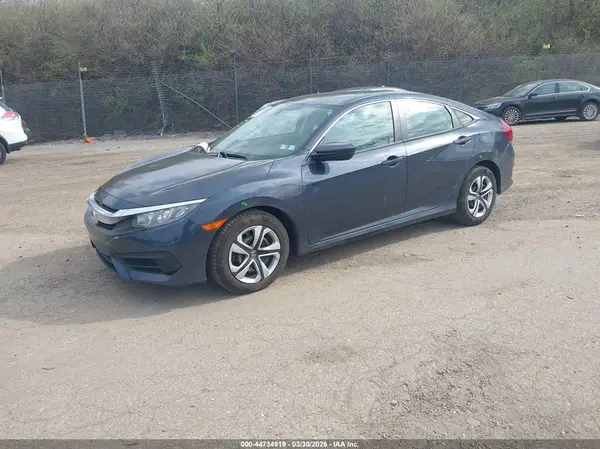 2HGFC2F58JH592245 2018 HONDA CIVIC - Image 2