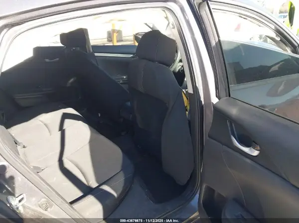 2HGFC2F58JH592424 2018 HONDA CIVIC - Image 8