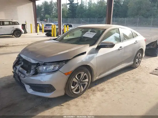 2HGFC2F58JH593895 2018 HONDA CIVIC - Image 2