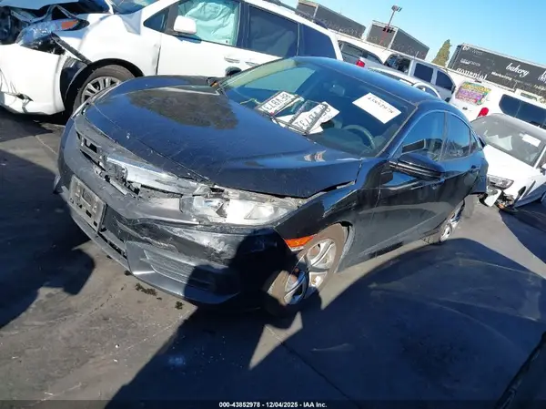 2HGFC2F58JH598692 2018 HONDA CIVIC - Image 2