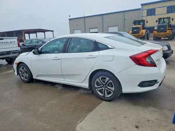 2HGFC2F58JH603227 2018 HONDA CIVIC - Image 2