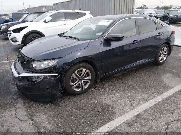 2HGFC2F58JH603650 2018 HONDA CIVIC - Image 2