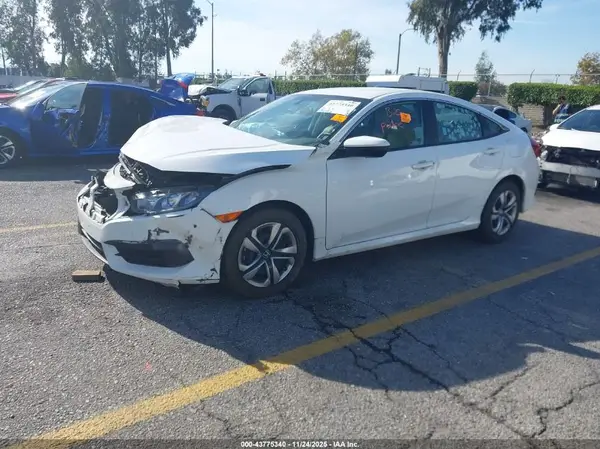 2HGFC2F58JH609254 2018 HONDA CIVIC - Image 2
