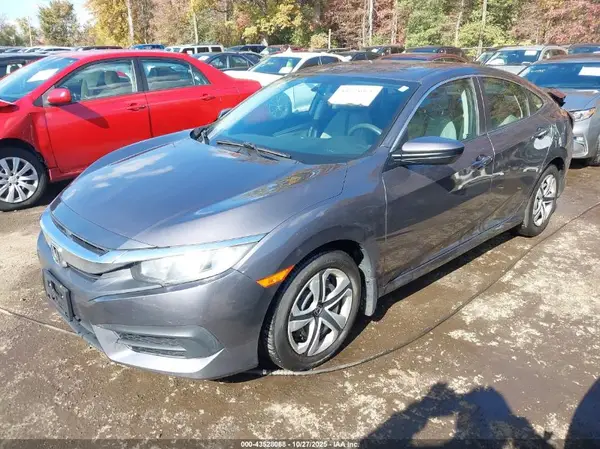 2HGFC2F59JH528800 2018 HONDA CIVIC - Image 2