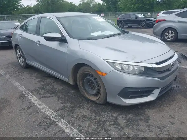 2HGFC2F59JH537576 2018 HONDA CIVIC - Image 1