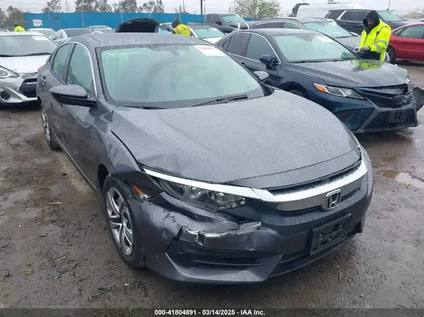 2HGFC2F59JH539599 2018 HONDA CIVIC - Image 1