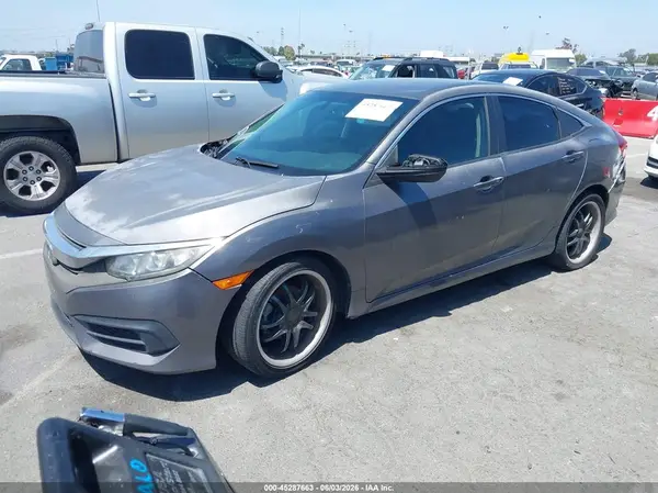 2HGFC2F59JH541434 2018 HONDA CIVIC - Image 2
