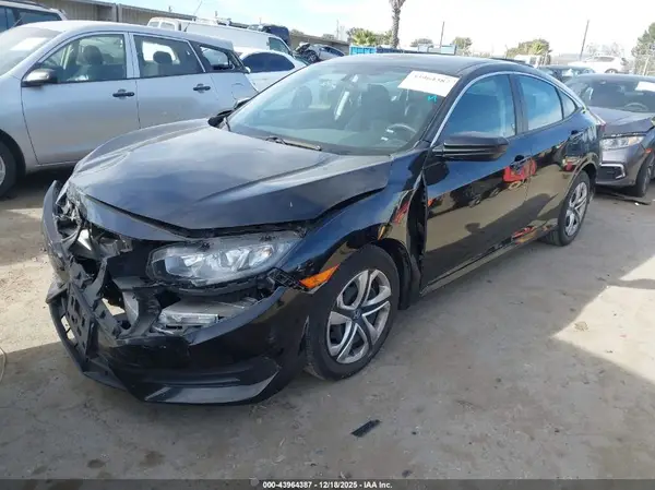2HGFC2F59JH545970 2018 HONDA CIVIC - Image 2