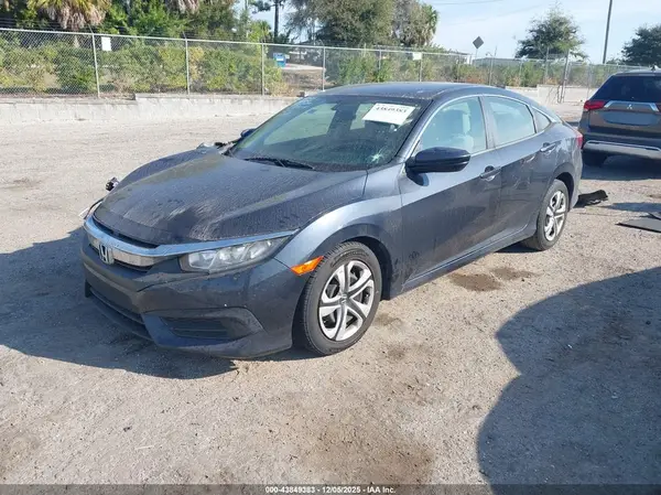 2HGFC2F59JH548528 2018 HONDA CIVIC - Image 2