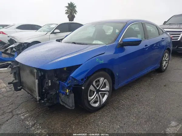 2HGFC2F59JH551722 2018 HONDA CIVIC - Image 2