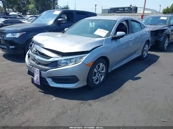 2HGFC2F59JH553745 2018 HONDA CIVIC - Image 2