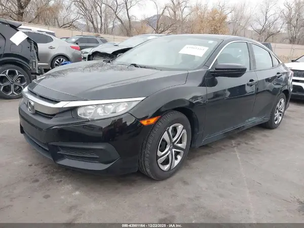 2HGFC2F59JH561411 2018 HONDA CIVIC - Image 2
