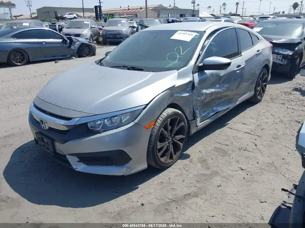 2HGFC2F59JH571596 2018 HONDA CIVIC - Image 2