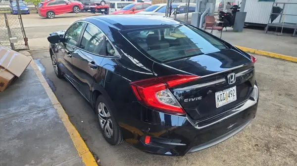 2HGFC2F59JH572795 2018 HONDA CIVIC - Image 2