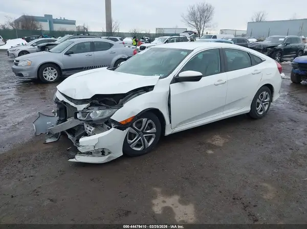 2HGFC2F59JH573896 2018 HONDA CIVIC - Image 2
