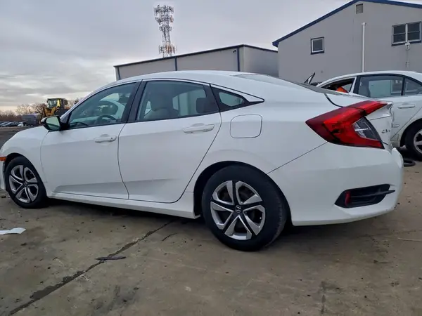 2HGFC2F59JH575616 2018 HONDA CIVIC - Image 2