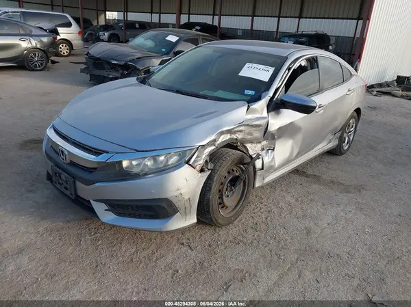 2HGFC2F59JH583098 2018 HONDA CIVIC - Image 2