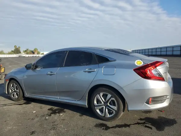 2HGFC2F59JH583960 2018 HONDA CIVIC - Image 2