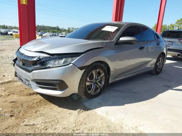 2HGFC2F59JH586051 2018 HONDA CIVIC - Image 2