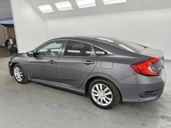 2HGFC2F59JH587622 2018 HONDA CIVIC - Image 2