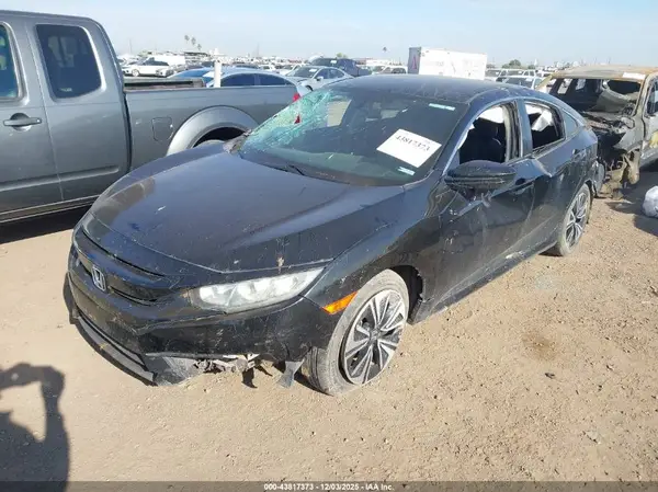 2HGFC2F59JH598586 2018 HONDA CIVIC - Image 2