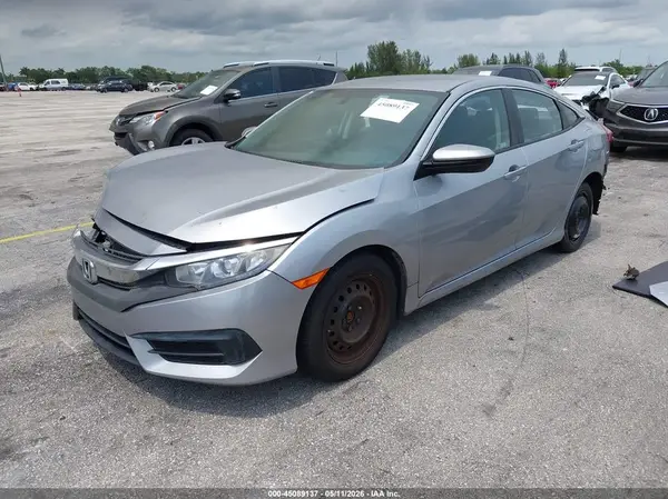 2HGFC2F59JH598913 2018 HONDA CIVIC - Image 2