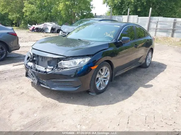 2HGFC2F5XJH013997 2018 HONDA CIVIC - Image 2