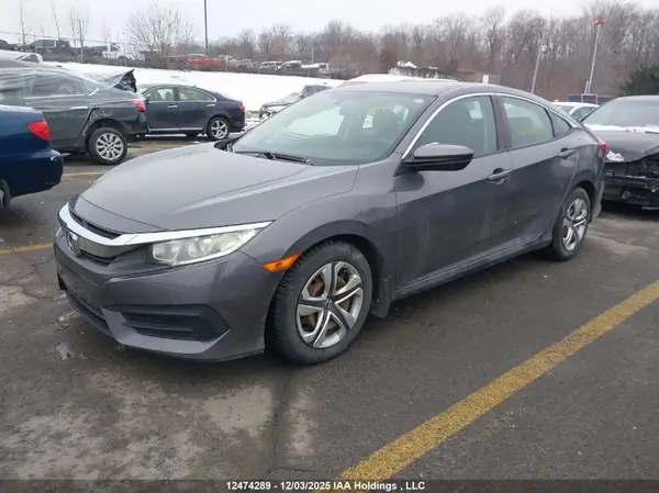 2HGFC2F5XJH018214 2018 HONDA CIVIC - Image 2