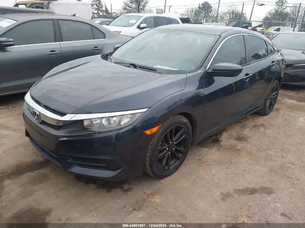 2HGFC2F5XJH515103 2018 HONDA CIVIC - Image 2