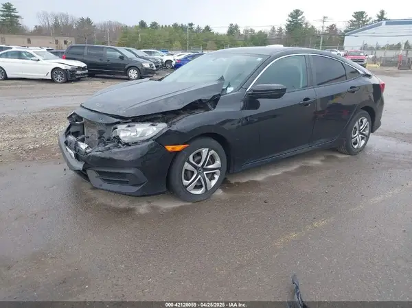 2HGFC2F5XJH530572 2018 HONDA CIVIC - Image 2