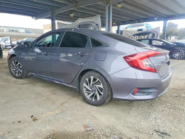 2HGFC2F5XJH537604 2018 HONDA CIVIC - Image 2