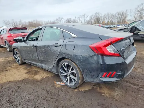 2HGFC2F5XJH548263 2018 HONDA CIVIC - Image 2