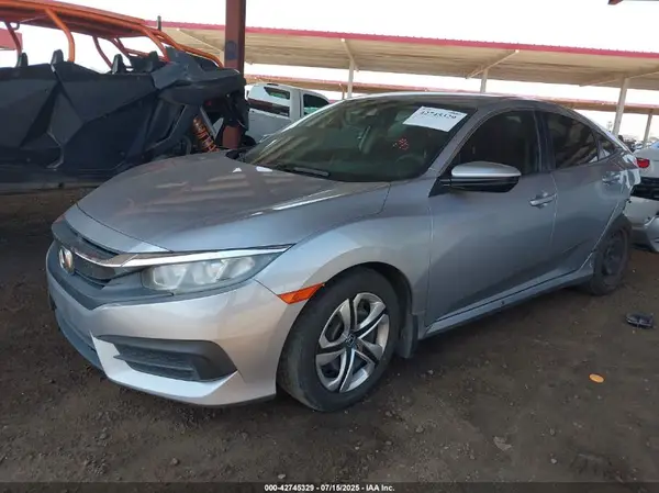 2HGFC2F5XJH555732 2018 HONDA CIVIC - Image 2
