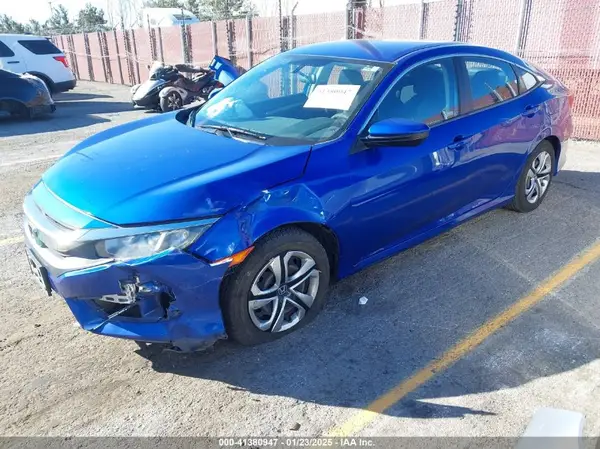 2HGFC2F5XJH558887 2018 HONDA CIVIC - Image 2