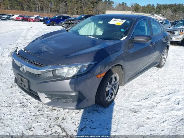 2HGFC2F5XJH563944 2018 HONDA CIVIC - Image 2